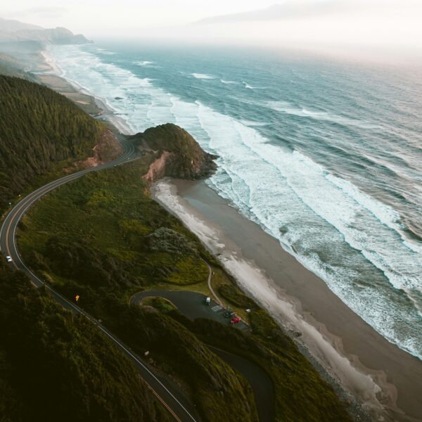 Exploring the Oregon Coast: Hidden Beaches and Local Eats